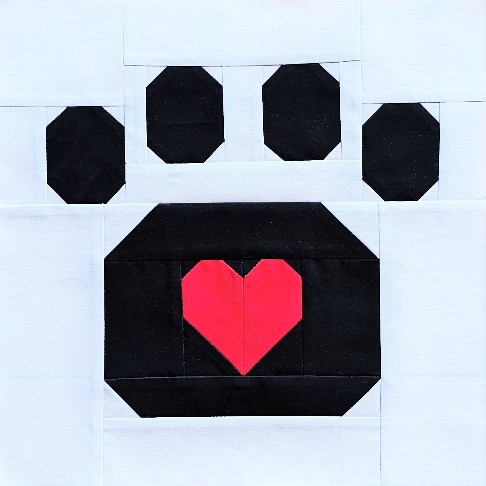 Dog Paw Quilt Block PDF Sewing Pattern