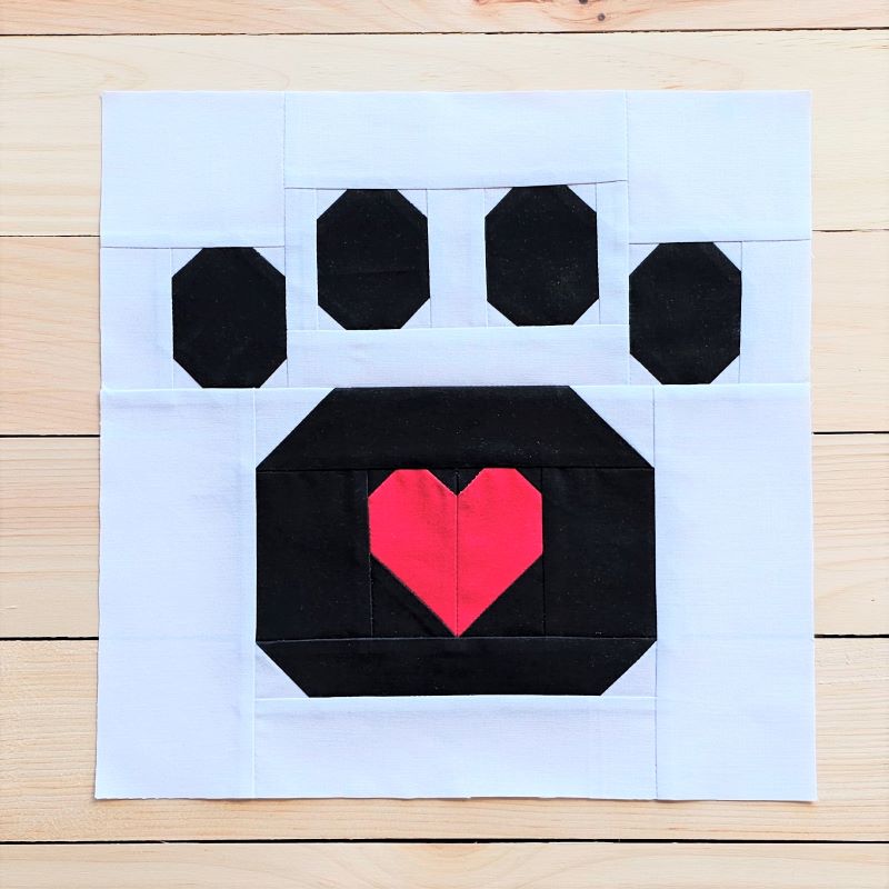 Dog Paw Quilt Block PDF Sewing Pattern