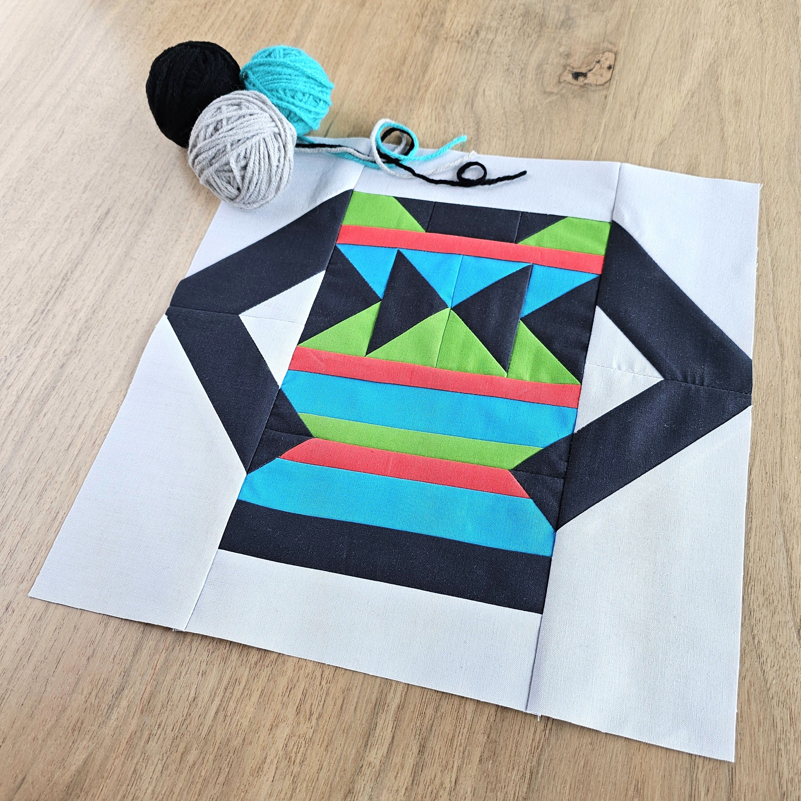 Favorite Sweater Quilt Block PDF Sewing Pattern